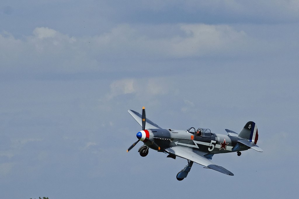 YAK-3-c-Normandie-Niemen.jpg